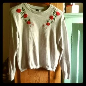 Gray crew neck embroidered sweater